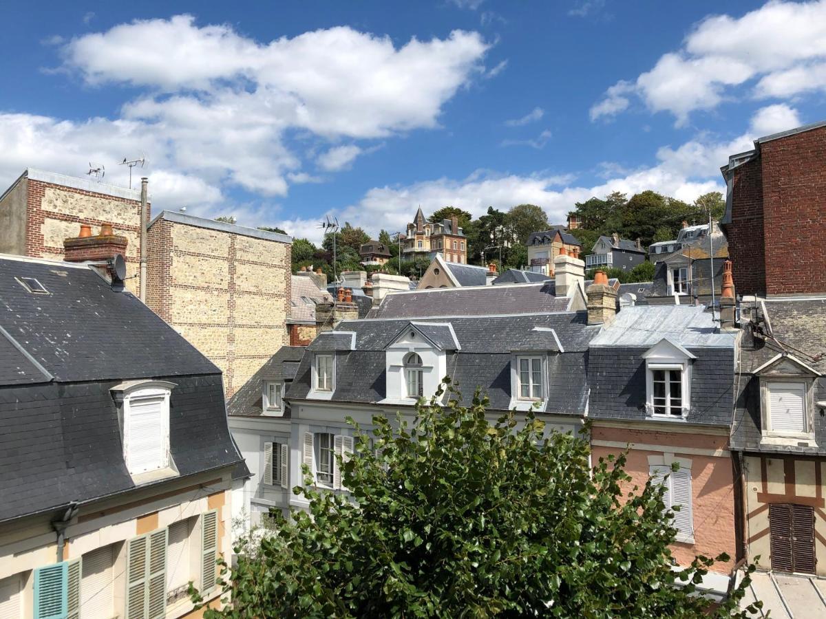 2 Pieces- Rue Pietonne Trouville -Le Petit Juliana Екстер'єр фото